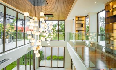 𝐁𝐫𝐚𝐧𝐝 𝐍𝐞𝐰 𝟒-𝐒𝐭𝐨𝐫𝐞𝐲 𝐌𝐨𝐝𝐞𝐫𝐧 𝐇𝐨𝐦𝐞 𝐟𝐨𝐫 𝐒𝐚𝐥𝐞 𝐚𝐭 𝐀𝐲𝐚𝐥𝐚 𝐖𝐞𝐬𝐭𝐠𝐫𝐨𝐯𝐞 𝐇𝐞𝐢𝐠𝐡𝐭𝐬 𝐢𝐧 𝐋𝐚𝐠𝐮𝐧𝐚