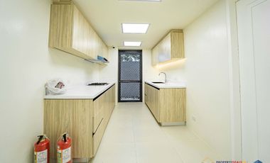 𝐁𝐫𝐚𝐧𝐝 𝐍𝐞𝐰 𝟒-𝐒𝐭𝐨𝐫𝐞𝐲 𝐌𝐨𝐝𝐞𝐫𝐧 𝐇𝐨𝐦𝐞 𝐟𝐨𝐫 𝐒𝐚𝐥𝐞 𝐚𝐭 𝐀𝐲𝐚𝐥𝐚 𝐖𝐞𝐬𝐭𝐠𝐫𝐨𝐯𝐞 𝐇𝐞𝐢𝐠𝐡𝐭𝐬 𝐢𝐧 𝐋𝐚𝐠𝐮𝐧𝐚