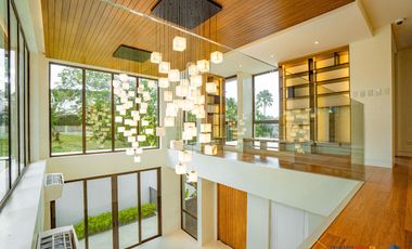 𝐁𝐫𝐚𝐧𝐝 𝐍𝐞𝐰 𝟒-𝐒𝐭𝐨𝐫𝐞𝐲 𝐌𝐨𝐝𝐞𝐫𝐧 𝐇𝐨𝐦𝐞 𝐟𝐨𝐫 𝐒𝐚𝐥𝐞 𝐚𝐭 𝐀𝐲𝐚𝐥𝐚 𝐖𝐞𝐬𝐭𝐠𝐫𝐨𝐯𝐞 𝐇𝐞𝐢𝐠𝐡𝐭𝐬 𝐢𝐧 𝐋𝐚𝐠𝐮𝐧𝐚