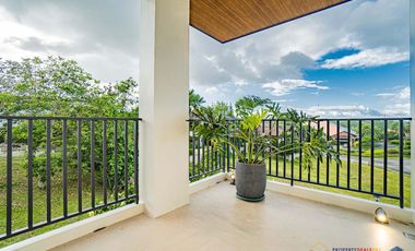 𝐁𝐫𝐚𝐧𝐝 𝐍𝐞𝐰 𝟒-𝐒𝐭𝐨𝐫𝐞𝐲 𝐌𝐨𝐝𝐞𝐫𝐧 𝐇𝐨𝐦𝐞 𝐟𝐨𝐫 𝐒𝐚𝐥𝐞 𝐚𝐭 𝐀𝐲𝐚𝐥𝐚 𝐖𝐞𝐬𝐭𝐠𝐫𝐨𝐯𝐞 𝐇𝐞𝐢𝐠𝐡𝐭𝐬 𝐢𝐧 𝐋𝐚𝐠𝐮𝐧𝐚