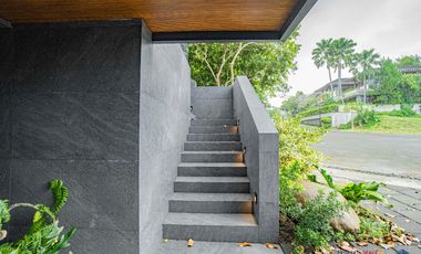 𝐁𝐫𝐚𝐧𝐝 𝐍𝐞𝐰 𝟒-𝐒𝐭𝐨𝐫𝐞𝐲 𝐌𝐨𝐝𝐞𝐫𝐧 𝐇𝐨𝐦𝐞 𝐟𝐨𝐫 𝐒𝐚𝐥𝐞 𝐚𝐭 𝐀𝐲𝐚𝐥𝐚 𝐖𝐞𝐬𝐭𝐠𝐫𝐨𝐯𝐞 𝐇𝐞𝐢𝐠𝐡𝐭𝐬 𝐢𝐧 𝐋𝐚𝐠𝐮𝐧𝐚