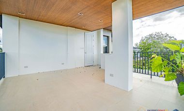 𝐁𝐫𝐚𝐧𝐝 𝐍𝐞𝐰 𝟒-𝐒𝐭𝐨𝐫𝐞𝐲 𝐌𝐨𝐝𝐞𝐫𝐧 𝐇𝐨𝐦𝐞 𝐟𝐨𝐫 𝐒𝐚𝐥𝐞 𝐚𝐭 𝐀𝐲𝐚𝐥𝐚 𝐖𝐞𝐬𝐭𝐠𝐫𝐨𝐯𝐞 𝐇𝐞𝐢𝐠𝐡𝐭𝐬 𝐢𝐧 𝐋𝐚𝐠𝐮𝐧𝐚