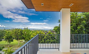 𝐁𝐫𝐚𝐧𝐝 𝐍𝐞𝐰 𝟒-𝐒𝐭𝐨𝐫𝐞𝐲 𝐌𝐨𝐝𝐞𝐫𝐧 𝐇𝐨𝐦𝐞 𝐟𝐨𝐫 𝐒𝐚𝐥𝐞 𝐚𝐭 𝐀𝐲𝐚𝐥𝐚 𝐖𝐞𝐬𝐭𝐠𝐫𝐨𝐯𝐞 𝐇𝐞𝐢𝐠𝐡𝐭𝐬 𝐢𝐧 𝐋𝐚𝐠𝐮𝐧𝐚