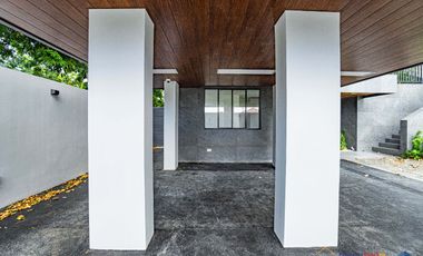 𝐁𝐫𝐚𝐧𝐝 𝐍𝐞𝐰 𝟒-𝐒𝐭𝐨𝐫𝐞𝐲 𝐌𝐨𝐝𝐞𝐫𝐧 𝐇𝐨𝐦𝐞 𝐟𝐨𝐫 𝐒𝐚𝐥𝐞 𝐚𝐭 𝐀𝐲𝐚𝐥𝐚 𝐖𝐞𝐬𝐭𝐠𝐫𝐨𝐯𝐞 𝐇𝐞𝐢𝐠𝐡𝐭𝐬 𝐢𝐧 𝐋𝐚𝐠𝐮𝐧𝐚