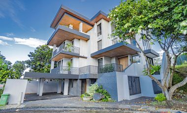 𝐁𝐫𝐚𝐧𝐝 𝐍𝐞𝐰 𝟒-𝐒𝐭𝐨𝐫𝐞𝐲 𝐌𝐨𝐝𝐞𝐫𝐧 𝐇𝐨𝐦𝐞 𝐟𝐨𝐫 𝐒𝐚𝐥𝐞 𝐚𝐭 𝐀𝐲𝐚𝐥𝐚 𝐖𝐞𝐬𝐭𝐠𝐫𝐨𝐯𝐞 𝐇𝐞𝐢𝐠𝐡𝐭𝐬 𝐢𝐧 𝐋𝐚𝐠𝐮𝐧𝐚