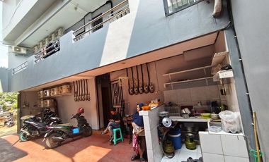 Hanya Jalan Kaki Ke Universitas Mercu Buana, Dijual Kost Pavillion 3 Lantai Strategis Dekat Toll Lingkar Luar Meruya Selatan Jakarta Barat