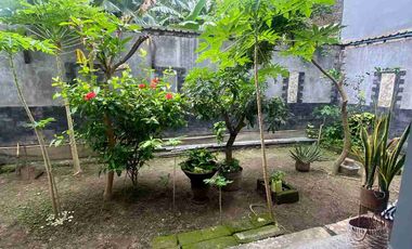 DIJUAL RUMAH MEWAH LINGKUNGAN PERUMAHAN 3LANTAI DEKAT RS WIROSABAN KAMPUS UAD