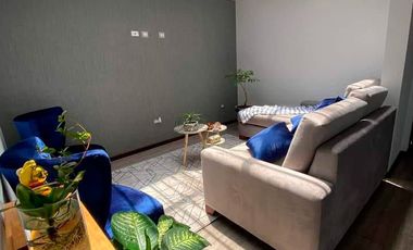 Departamento duplex amoblado de venta en sector residencial y comercial D370