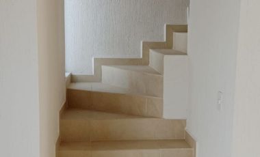 ESTRENA CASA NUEVA EN LA MESETA HABITAT SOBRE LIBRAMIENTO FRENTE A SONTERRA IDEAL ROMMIES O FAM. PEQUEÑA