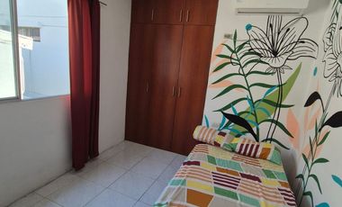 Suite Amoblada en Alquiler en Kennedy Sector San Marino, 1 Habitación, 1 Baño, Parqueo, Norte de Guayaquil.