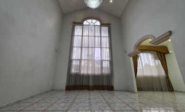 CASA EN CUMBRES MORELIA (VENTA / RENTA)