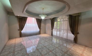CASA EN CUMBRES MORELIA (VENTA / RENTA)