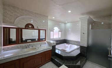 CASA EN CUMBRES MORELIA (VENTA / RENTA)