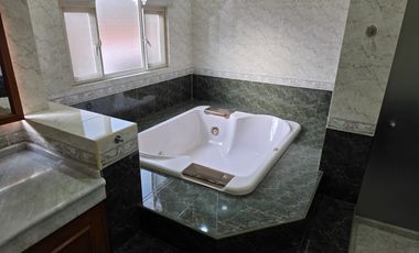 CASA EN CUMBRES MORELIA (VENTA / RENTA)