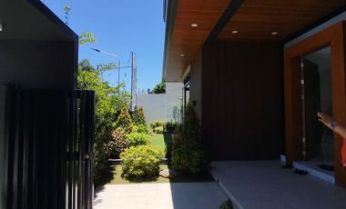 House And Lot For Sale In  Bayanihan Village Bf Homes Paranaque City-ND