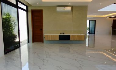 House And Lot For Sale In  Bayanihan Village Bf Homes Paranaque City-ND