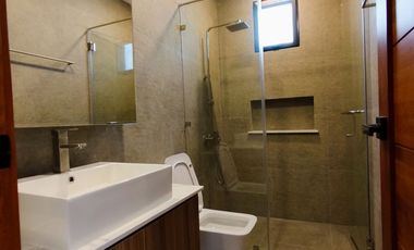 House And Lot For Sale In  Bayanihan Village Bf Homes Paranaque City-ND