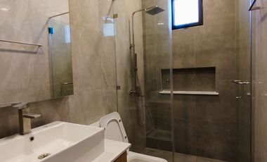 House And Lot For Sale In  Bayanihan Village Bf Homes Paranaque City-ND