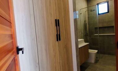 House And Lot For Sale In  Bayanihan Village Bf Homes Paranaque City-ND