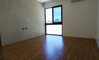 House And Lot For Sale In  Bayanihan Village Bf Homes Paranaque City-ND