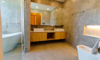 House And Lot For Sale In  Bayanihan Village Bf Homes Paranaque City-ND