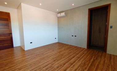 House And Lot For Sale In  Bayanihan Village Bf Homes Paranaque City-ND