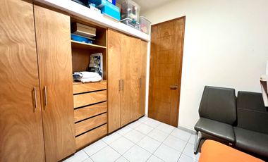 RENTA DE DEPARTAMENTO DE 260m2 CON ROOF GARDEN DE 37m2 CASI EN LA DEL VALLE