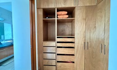 RENTA DE DEPARTAMENTO DE 260m2 CON ROOF GARDEN DE 37m2 CASI EN LA DEL VALLE