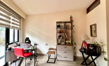 RENTA DE DEPARTAMENTO DE 260m2 CON ROOF GARDEN DE 37m2 CASI EN LA DEL VALLE