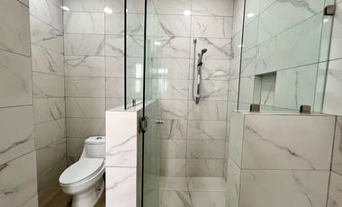 RENTA DE DEPARTAMENTO DE 260m2 CON ROOF GARDEN DE 37m2 CASI EN LA DEL VALLE