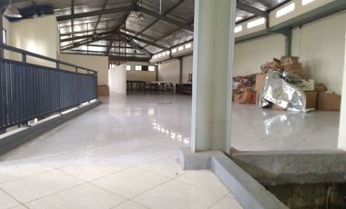 UNIT LANGKA RUANG USAHA PREMIUM DENGAN LAHAN PARKIR SANGAT LUAS DI JATIASIH