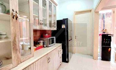 Turun Harga! Dijual Rumah Hook Strategis Di Emerald Bintaro Sektor 9