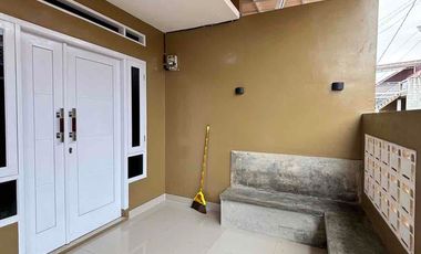 Rumah dijual modern minimalis di sawangan Depok , jalan lebar bebas banjir