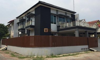Dijual Rumah Bangunan Baru Hoek 2 Lantai Di Taman Surya Kalideres, Tersedia Garasi Mobil Area Nyaman Bebas Banjir Jakarta Barat