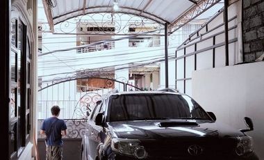 Rumah Mewah Akses ke Mall Living World Dijual, di Seroja Denpasar Area