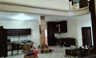 Rumah Mewah Akses ke Mall Living World Dijual, di Seroja Denpasar Area