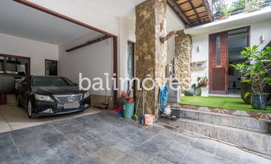 For Sale Five Bedroom Freehold Villa in Renon