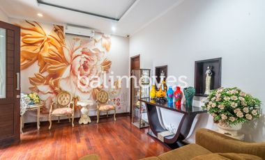 For Sale Five Bedroom Freehold Villa in Renon