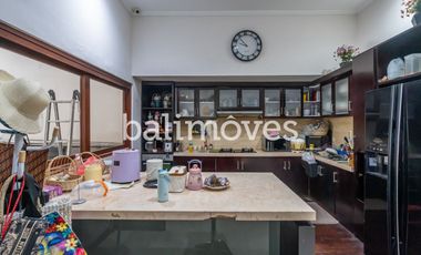 For Sale Five Bedroom Freehold Villa in Renon