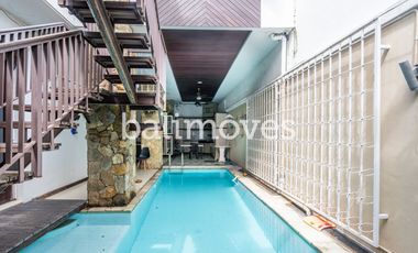 For Sale Five Bedroom Freehold Villa in Renon