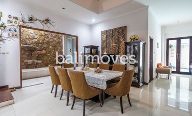 For Sale Five Bedroom Freehold Villa in Renon