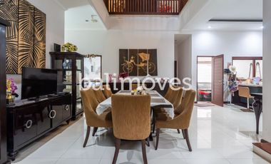 For Sale Five Bedroom Freehold Villa in Renon