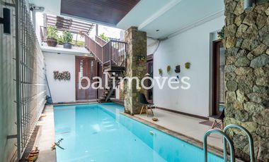 For Sale Five Bedroom Freehold Villa in Renon