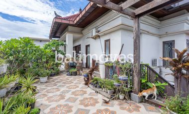 For Sale Five Bedroom Freehold Villa in Renon