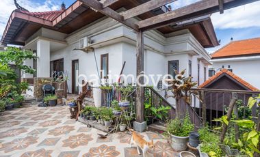 For Sale Five Bedroom Freehold Villa in Renon