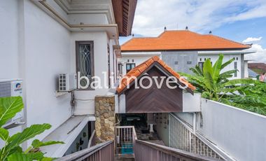For Sale Five Bedroom Freehold Villa in Renon