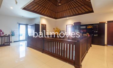 For Sale Five Bedroom Freehold Villa in Renon