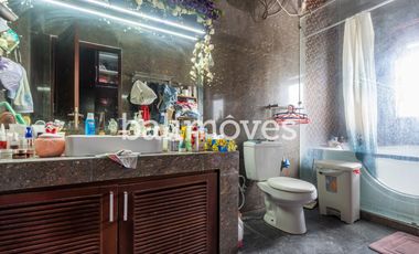 For Sale Five Bedroom Freehold Villa in Renon