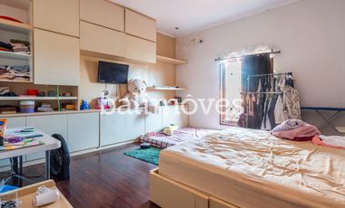 For Sale Five Bedroom Freehold Villa in Renon