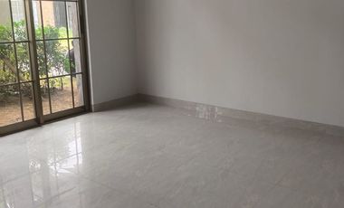Dijual atau Di sewakan rumah 2 lantai Perumahan Grand Pakuwon, Surabaya Barat